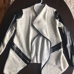Cardagan sweater, leather accent